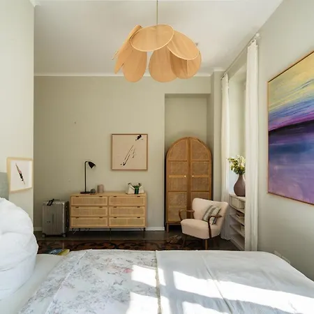 빌라 Beachfront Bliss At Villa Mateo - 6Br Of Comfort & Sea Views 사밀