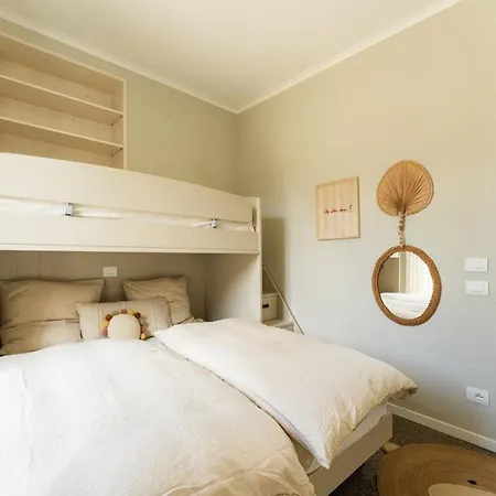 빌라 Beachfront Bliss At Villa Mateo - 6Br Of Comfort & Sea Views