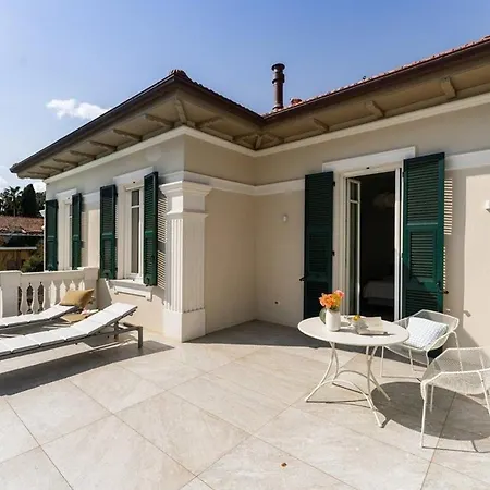 Beachfront Bliss At Villa Mateo - 6Br Of Comfort & Sea Views Villa